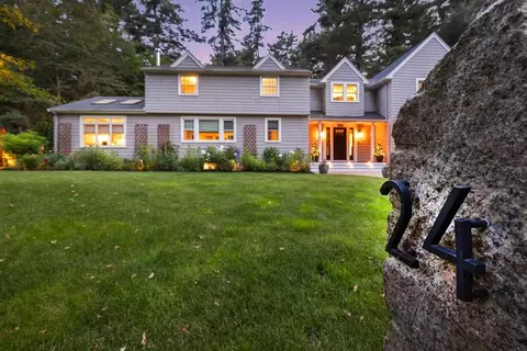 24 Constitution Rd, Lexington, MA 02421 photo 2