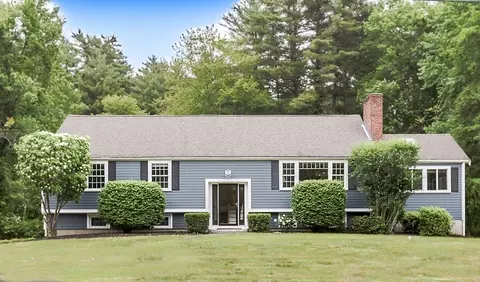 5 Fox Run Rd, Topsfield, MA 01983