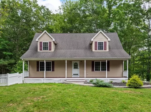 366 Stafford St, Charlton, MA 01507
