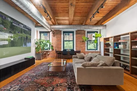 9 W Broadway #106, Boston, MA 02127