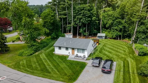 39 Fernbrook Rd, Northborough, MA 01532