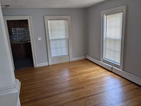Living - 18 Bowdoin St, Worcester, MA 01609 photo 1 of 2