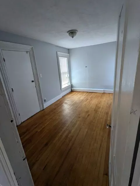 Bedroom - 18 Bowdoin St, Worcester, MA 01609 photo 2 of 3