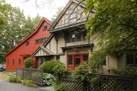 100 Garfield St, Watertown, MA 02472