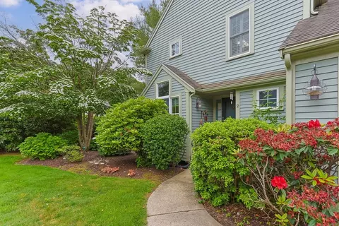 2 Darby Pt #2, Mashpee, MA 02649 photo 2