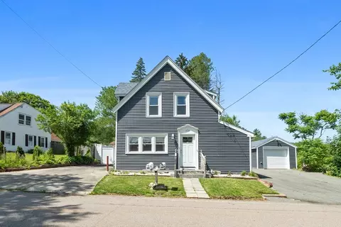 674 Plymouth St, Holbrook, MA 02343