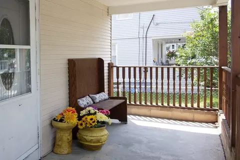 103 Monrovia St, Springfield, MA 01104 photo 2