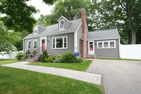 99 Edgehill Rd, Norwood, MA 02062