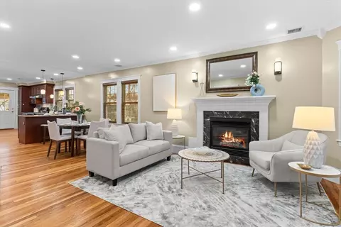 21-23 Wood St #3, Cambridge, MA 02140