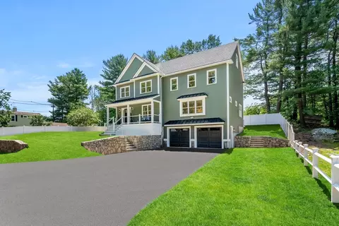2 Suncrest Ave, Wilmington, MA 01887