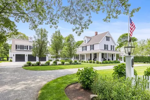 281 Wianno Ave, Osterville, MA 02655