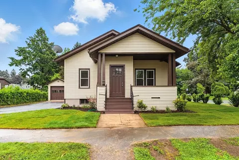 50 W School St, Westfield, MA 01085