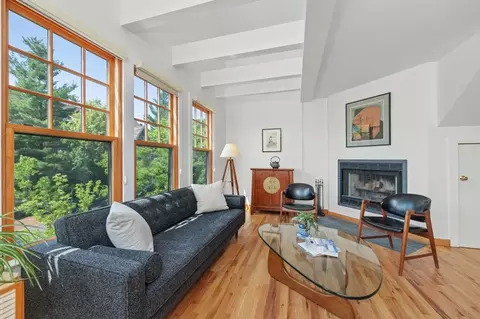 15-19 Mount Vernon St #4, Cambridge, MA 02140