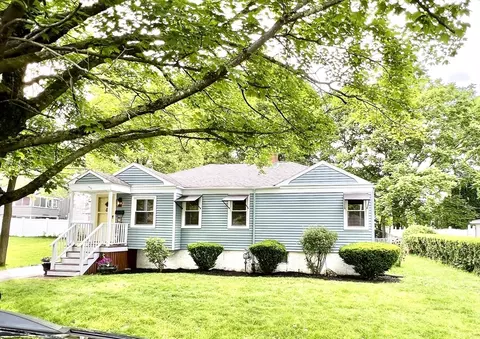 3 Rosewood Dr, Worcester, MA 01602