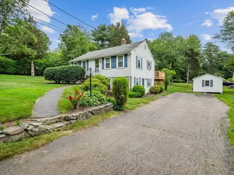 12 Allen St, Pembroke, MA 02359