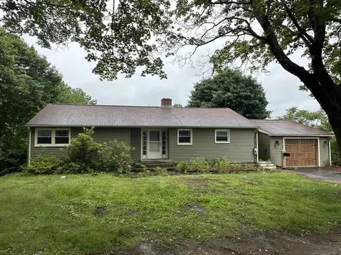 12 Crown St, Spencer, MA 01562