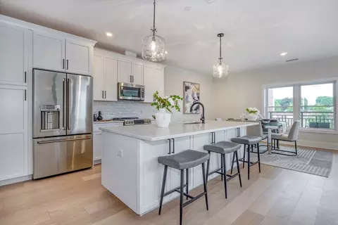 62 Foundry St #216, Wakefield, MA 01880