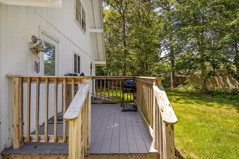 42 Beechwood Dr, Mashpee, MA 02649 photo 22