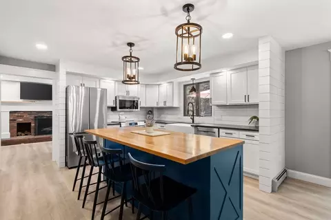 Kitchen - 38 Manchaug Rd, Sutton, MA 01590 photo 2 of 2