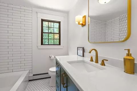 Bath - 38 Manchaug Rd, Sutton, MA 01590 photo 4 of 4