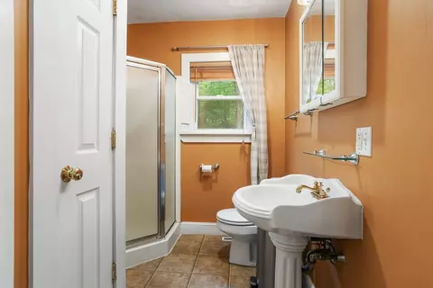 Bath - 649 Robin Hill St, Marlborough, MA 01752 photo 1 of 3
