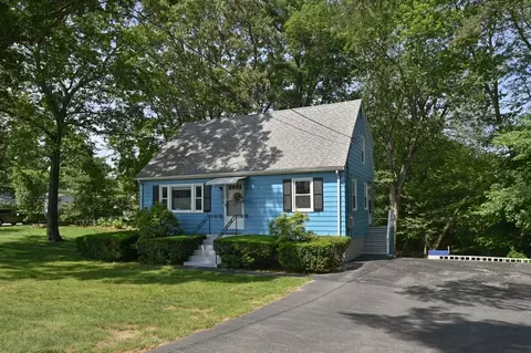 58 Oak St, Billerica, MA 01862