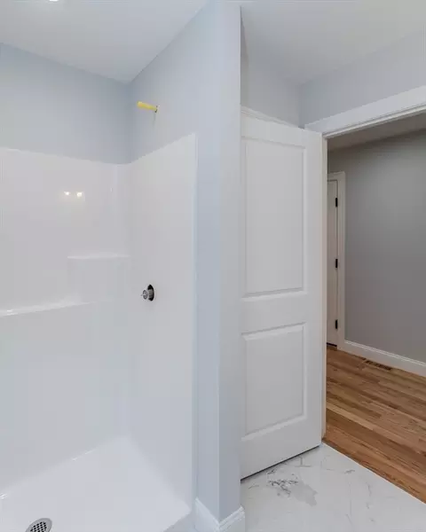 116 Homestead Ave, Springfield, MA 01151 photo 7