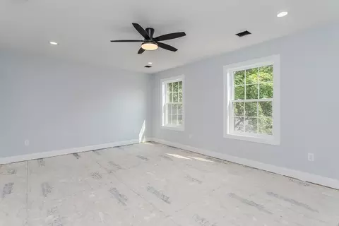 116 Homestead Ave, Springfield, MA 01151 photo 9