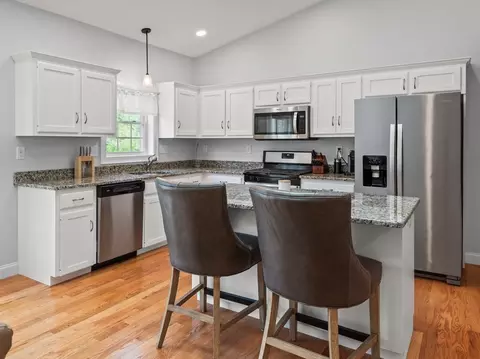 80 Ariel Cir #80, Sutton, MA 01590 photo 9