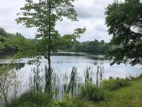 24 Cote Ln, Sutton, MA 01590