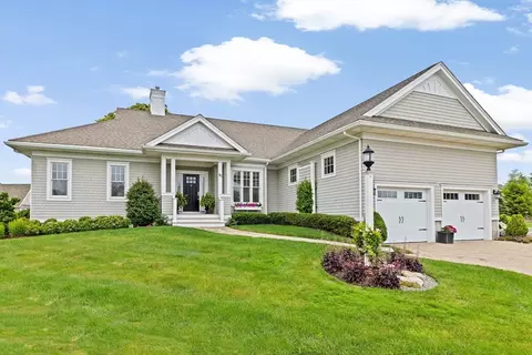 90 Chittenden Ln #90, Cohasset, MA 02025
