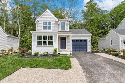 12 Pat Rose Way, Rockland, MA 02370