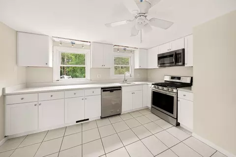 190 Hathaway St, Wareham, MA 02571 photo 5
