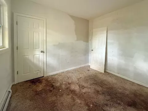 23 Eldert St, Springfield, MA 01109 photo 9