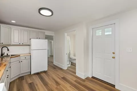 16 Rantoul St, Beverly, MA 01915 photo 12