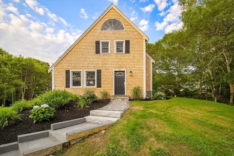66 S West Dr, Dennis, MA 02638
