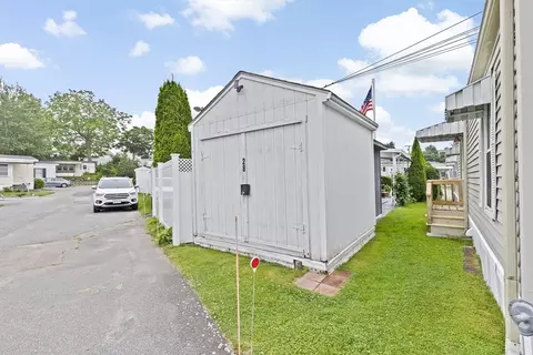 28 Dots Ln, Onset, MA 02558 photo 24