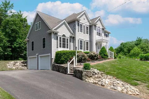 8 Harrison Cir, Rowley, MA 01969 photo 2
