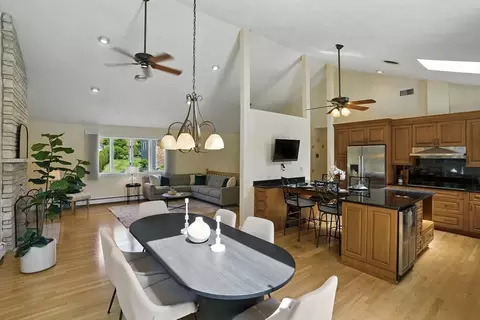 45 Susan Dr, Saugus, MA 01906