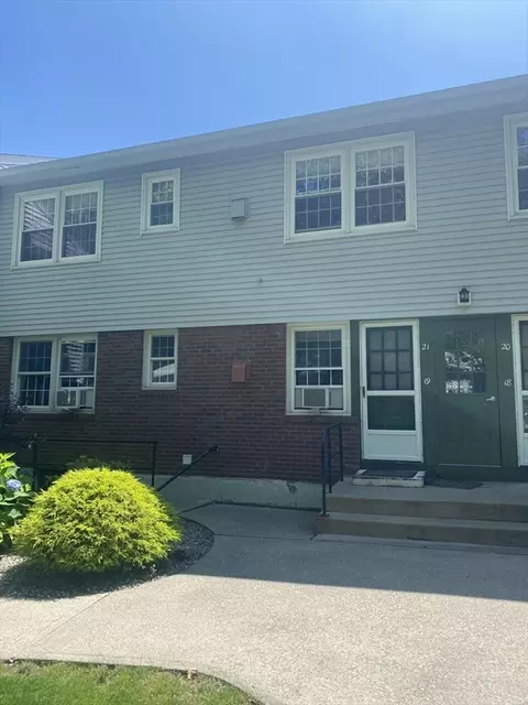 80 Brush Hill Ave #19, West Springfield, MA 01089