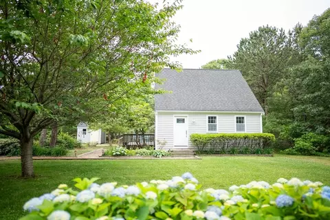 10 Kellies Path, Eastham, MA 02642