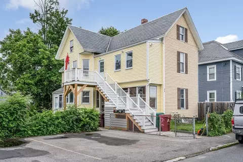 34 May St, Lowell, MA 01850