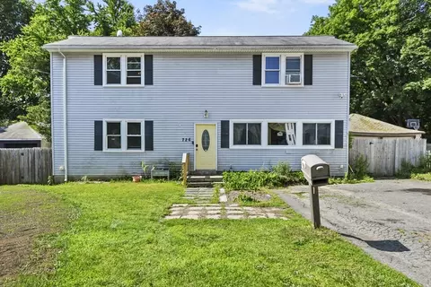 726 Blossom St, Fitchburg, MA 01420