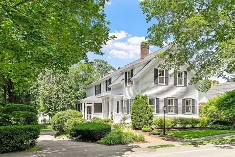 11 Abbot St, Andover, MA 01810