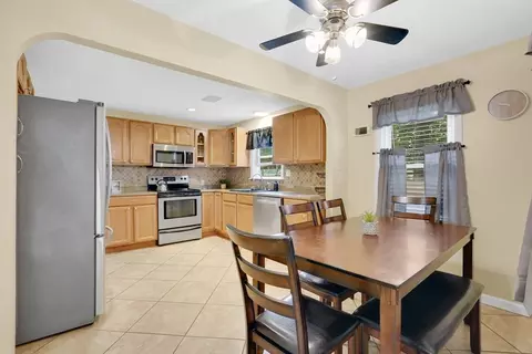 Dining - 122 Brookside Cir, Springfield, MA 01129 photo 1 of 1