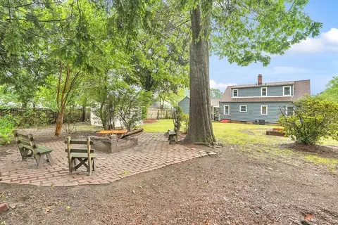 Exterior - 122 Brookside Cir, Springfield, MA 01129 photo 12 of 14
