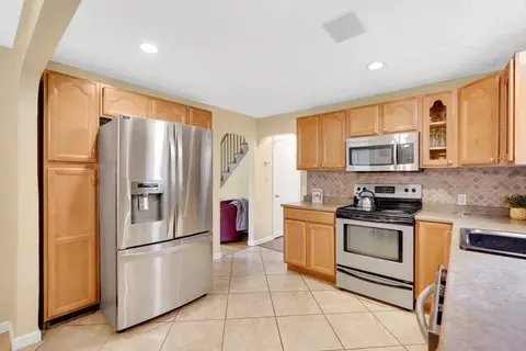 Kitchen - 122 Brookside Cir, Springfield, MA 01129 photo 1 of 4