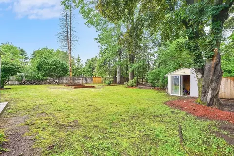 Exterior - 122 Brookside Cir, Springfield, MA 01129 photo 11 of 14