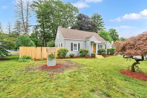 Exterior - 122 Brookside Cir, Springfield, MA 01129 photo 4 of 14