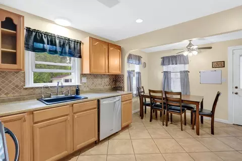 Kitchen - 122 Brookside Cir, Springfield, MA 01129 photo 4 of 4